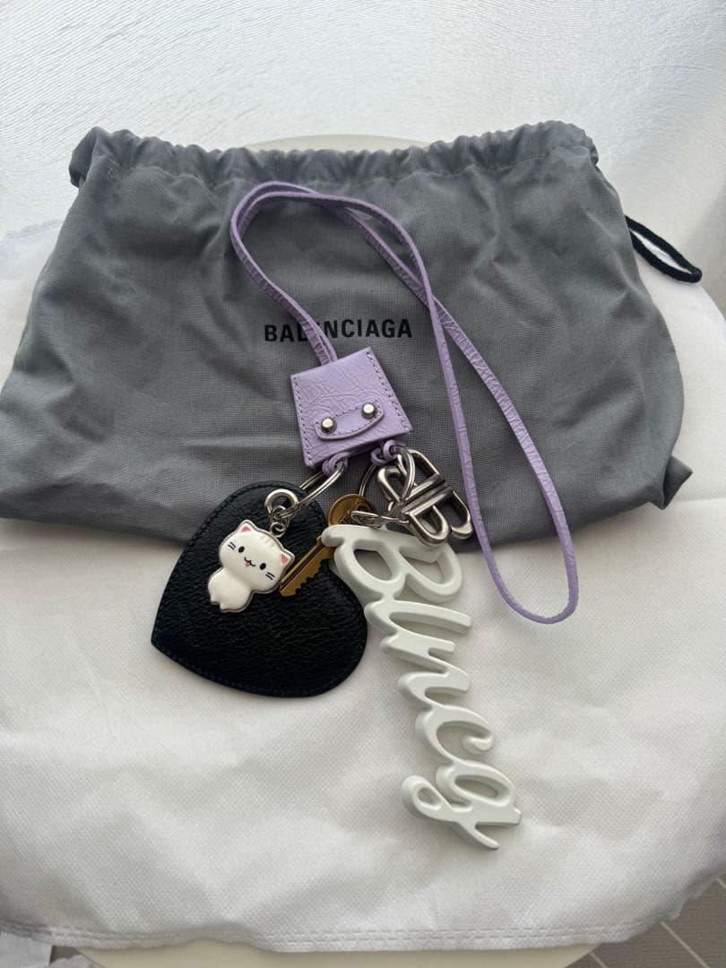 バレンシアガ　チャーム