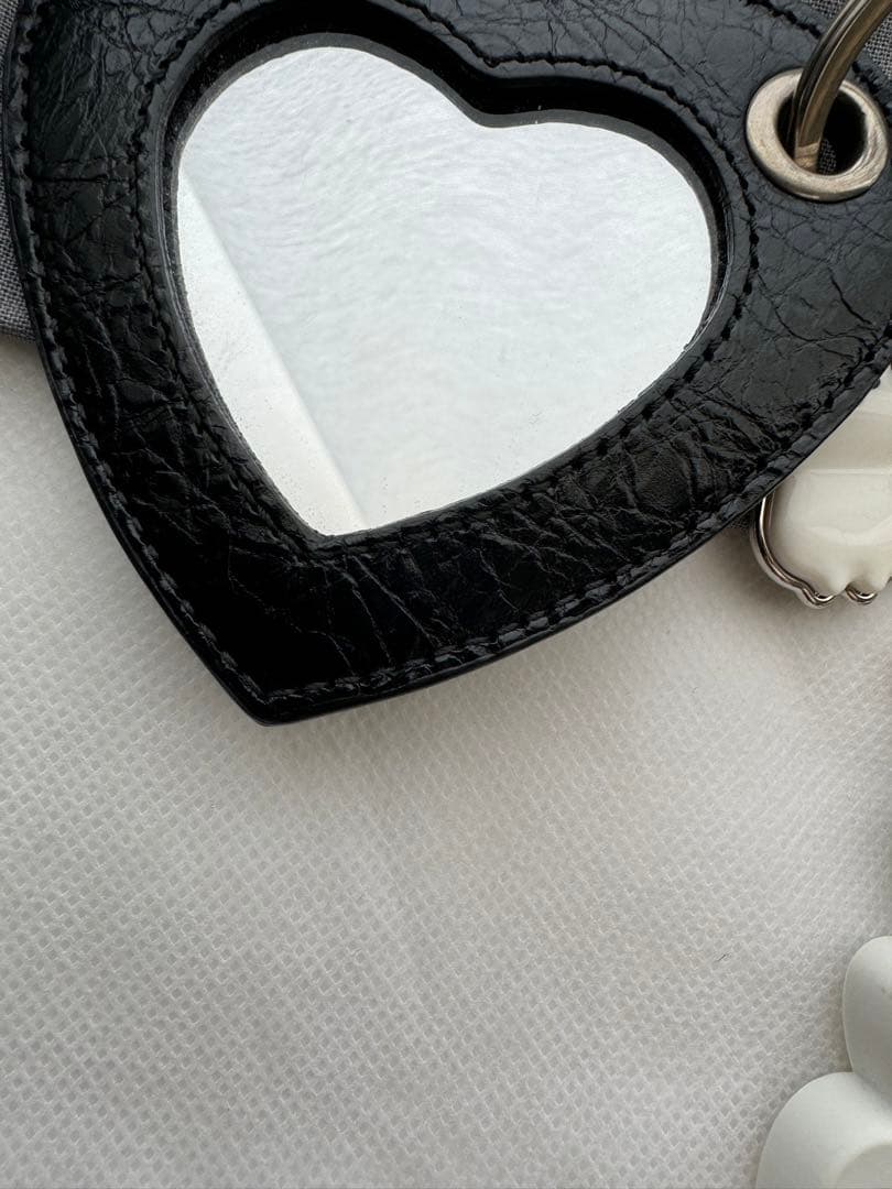 バレンシアガ　チャーム