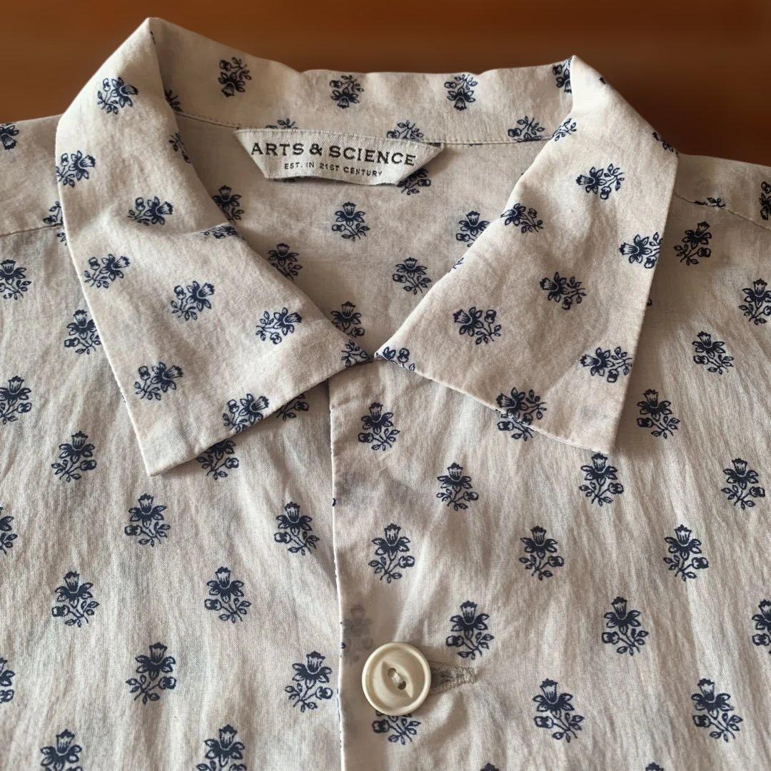 【値下げ】ARTS & SCIENCE 花柄 半袖シャツ