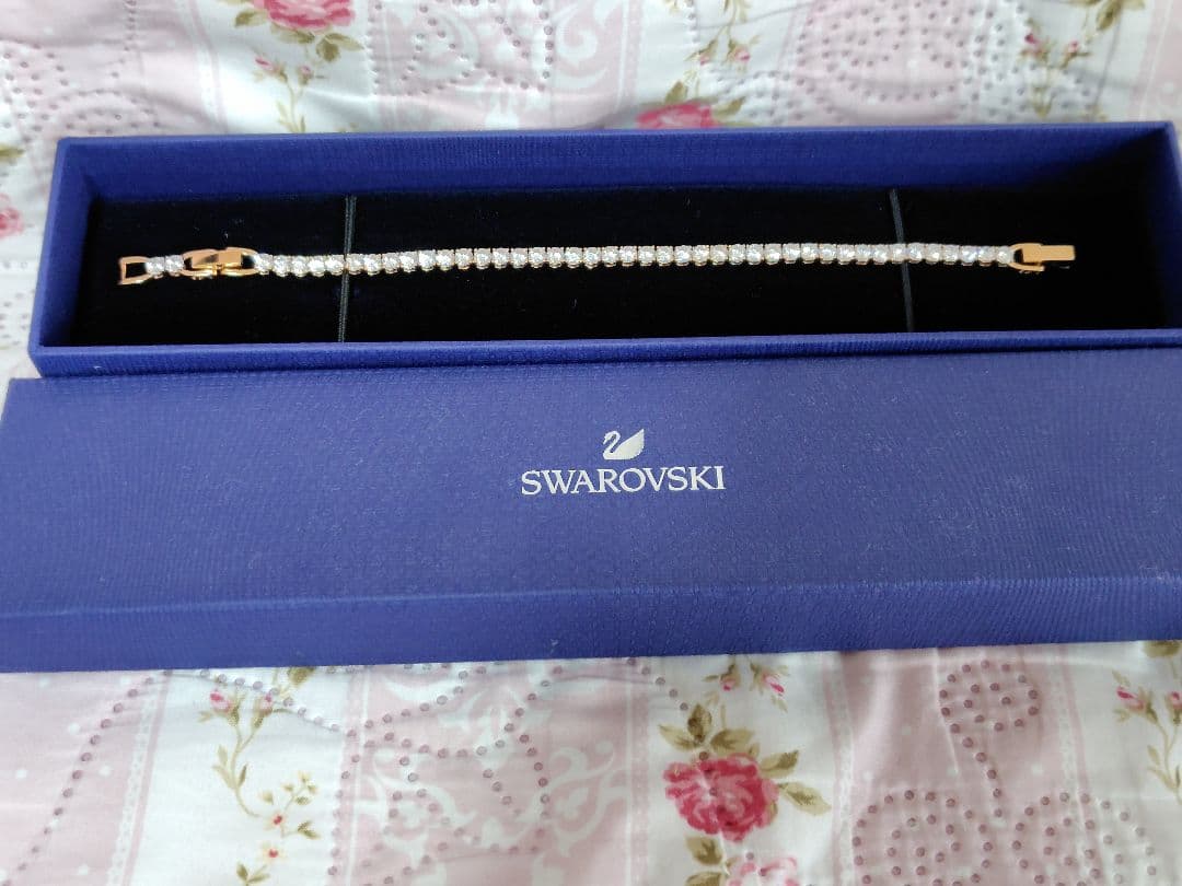 【箱付き美品】Swarovski テニスブレスレット　スワロフスキー