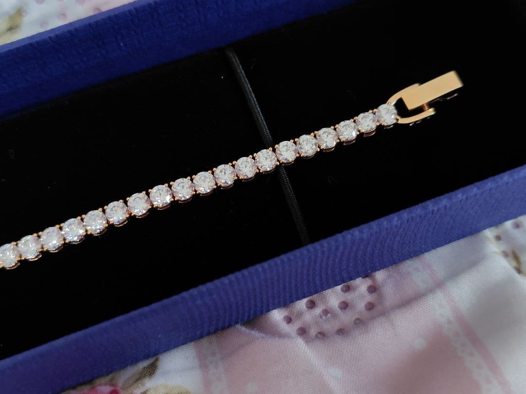 【箱付き美品】Swarovski テニスブレスレット　スワロフスキー