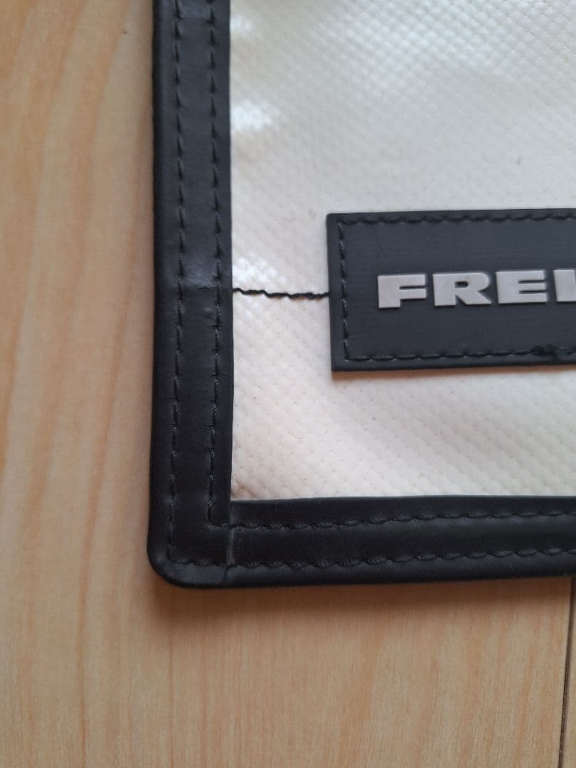 FREITAG 廃盤希少　ナイトライダーホワイト/パープル　未使用品