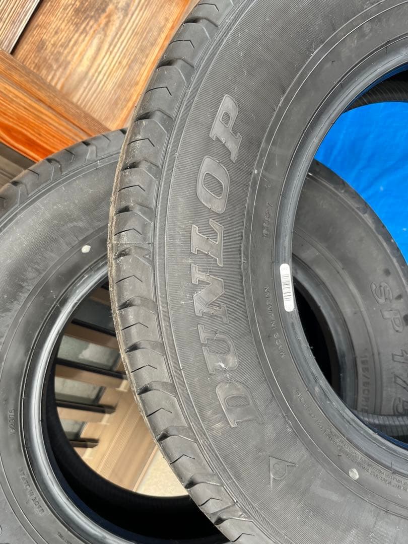 ハイエース新車外し　195/80R15タイヤ 4本セット2025 48週製造品