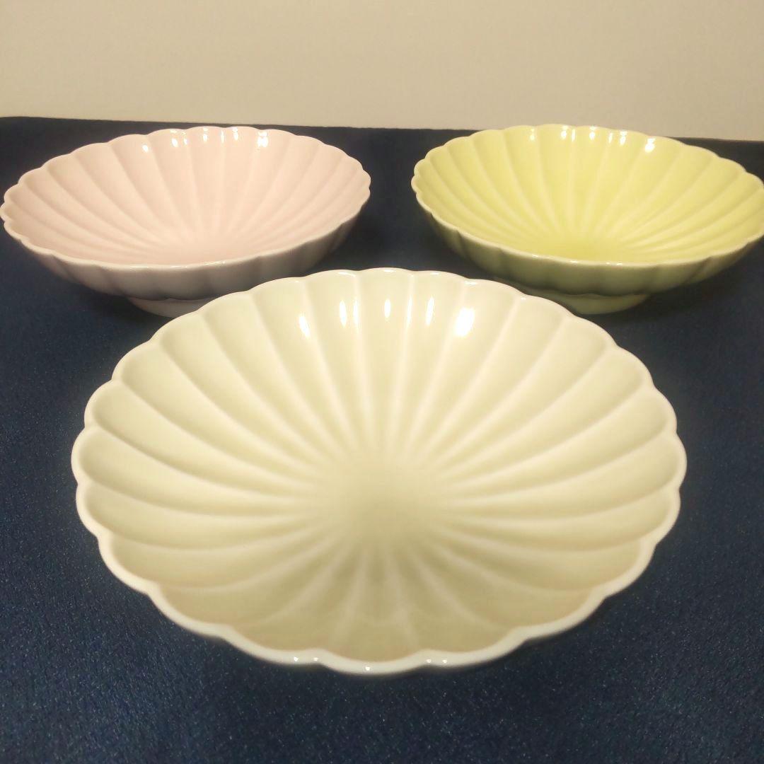 深川製磁 3色 菊割 小鉢 輪花 ピンク イエロー ベージュ