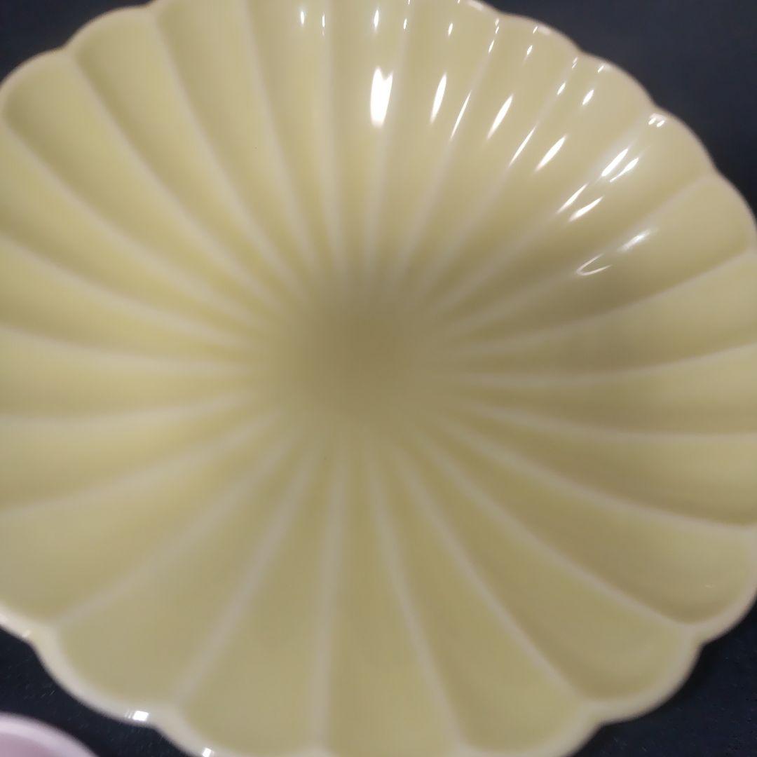 深川製磁 3色 菊割 小鉢 輪花 ピンク イエロー ベージュ