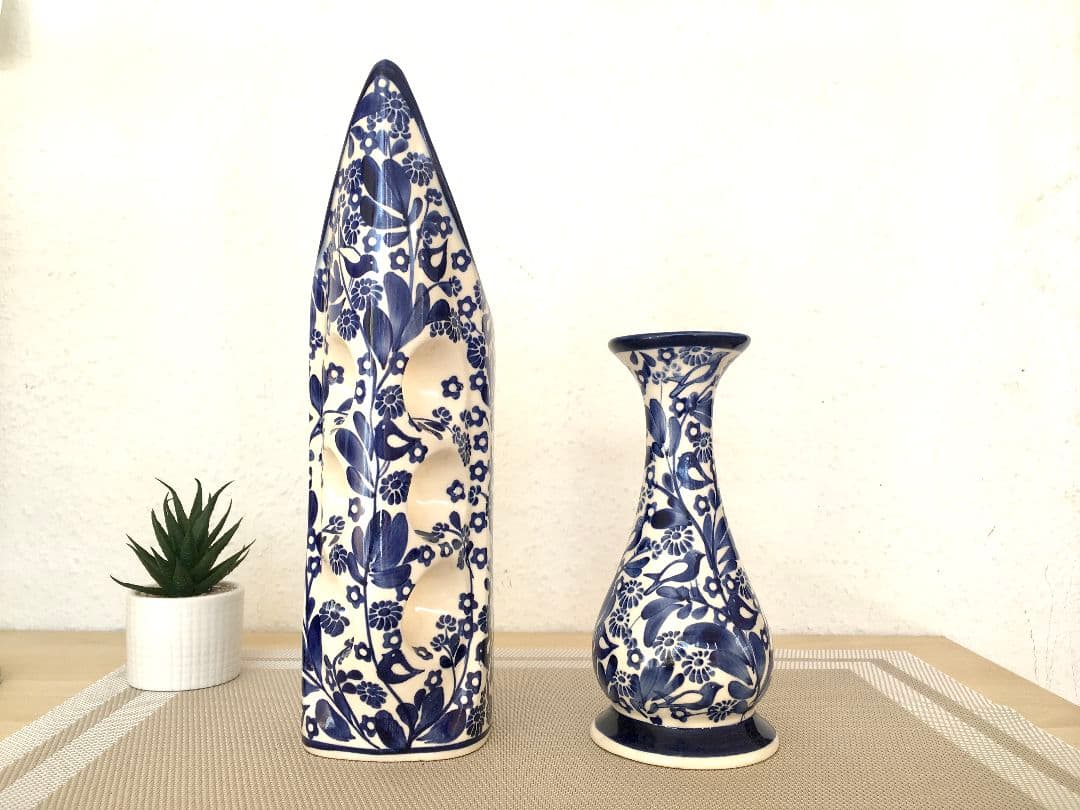新品　ポーランド食器　お洒落な形の花瓶　ティルチ　TRYCZ　ハンドメイド　陶器