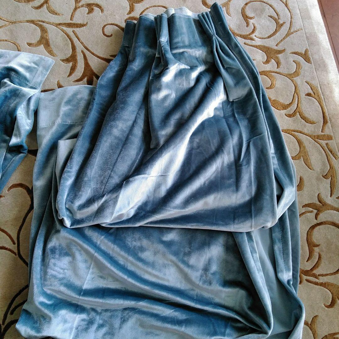 FISBA ベルベットカーテン