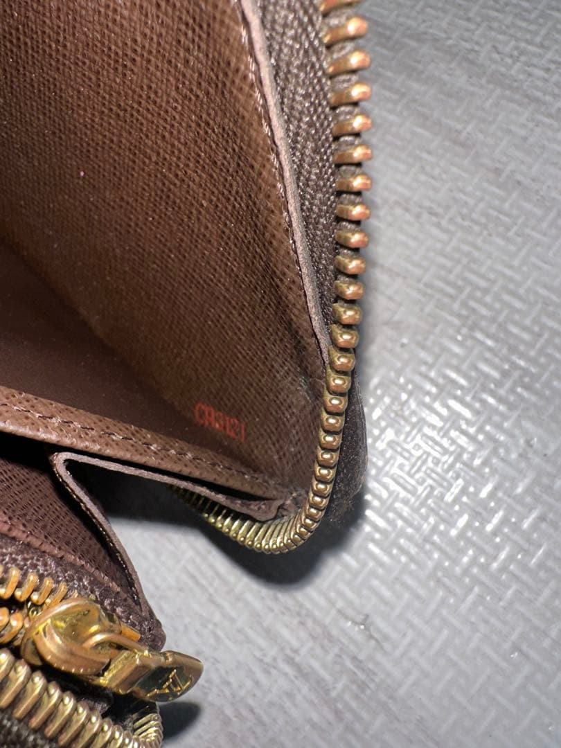 ルイヴィトン LOUIS VUITTONジッピーウォレット N41661 長財布