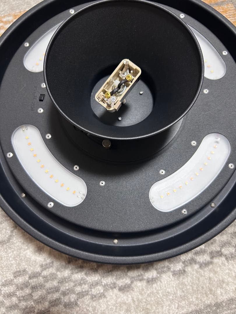 アートワークスタジオ　黒 グロー　4000 LED AW-0555E