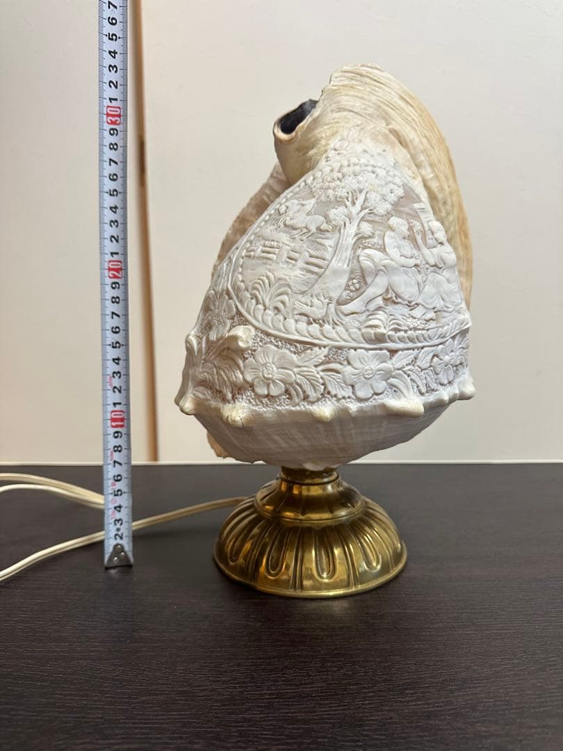 シェルランプ　アンティーク　貝殻の彫刻ランプ　カメオ