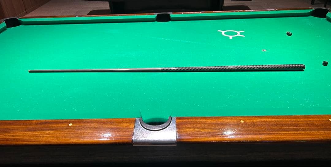 ビリヤードキュー　フルカーボン