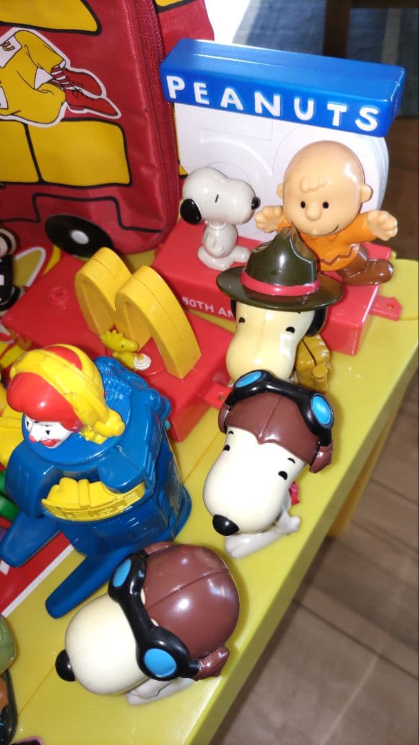 McDonald’s　レアテーブル&ドナルドバスバッグ　ハッピーセットフィギュア