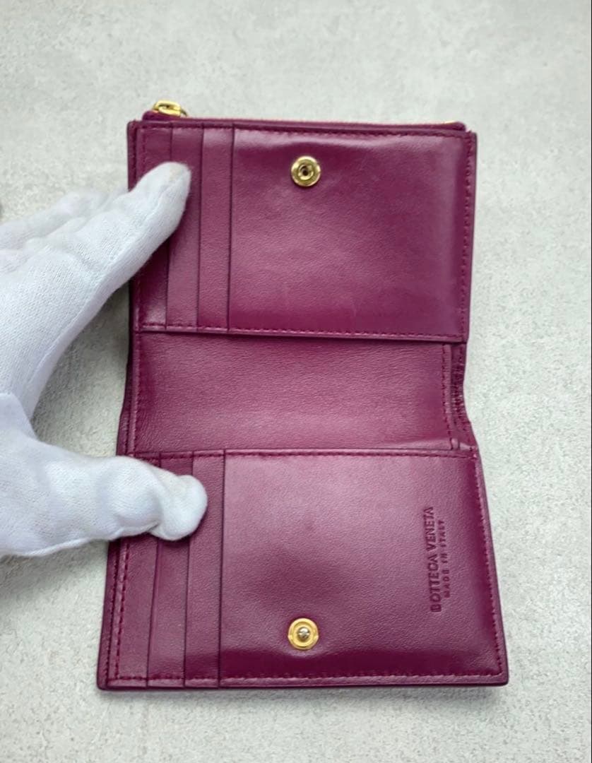 ボッテガヴェネタ 2つ折り財布