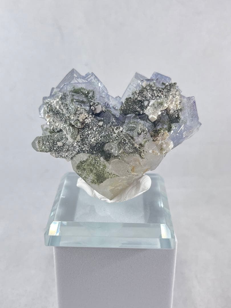 【鉱物商店】蛍石とクロライト　瑶崗仙產 天然石　原石　水晶