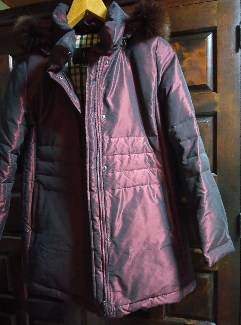 お値下げ致します！ダックスダウンコート渋いワインレッドの色合いです！