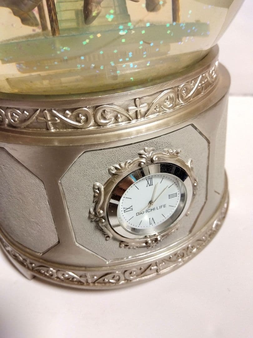 ディズニー　オルゴール　スノードーム　メリーゴーランド