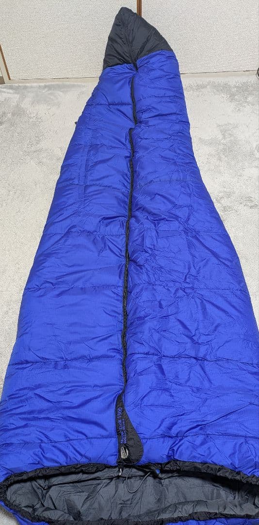 美品　Slow Trek 1300 寝袋 青・黒　イスカ