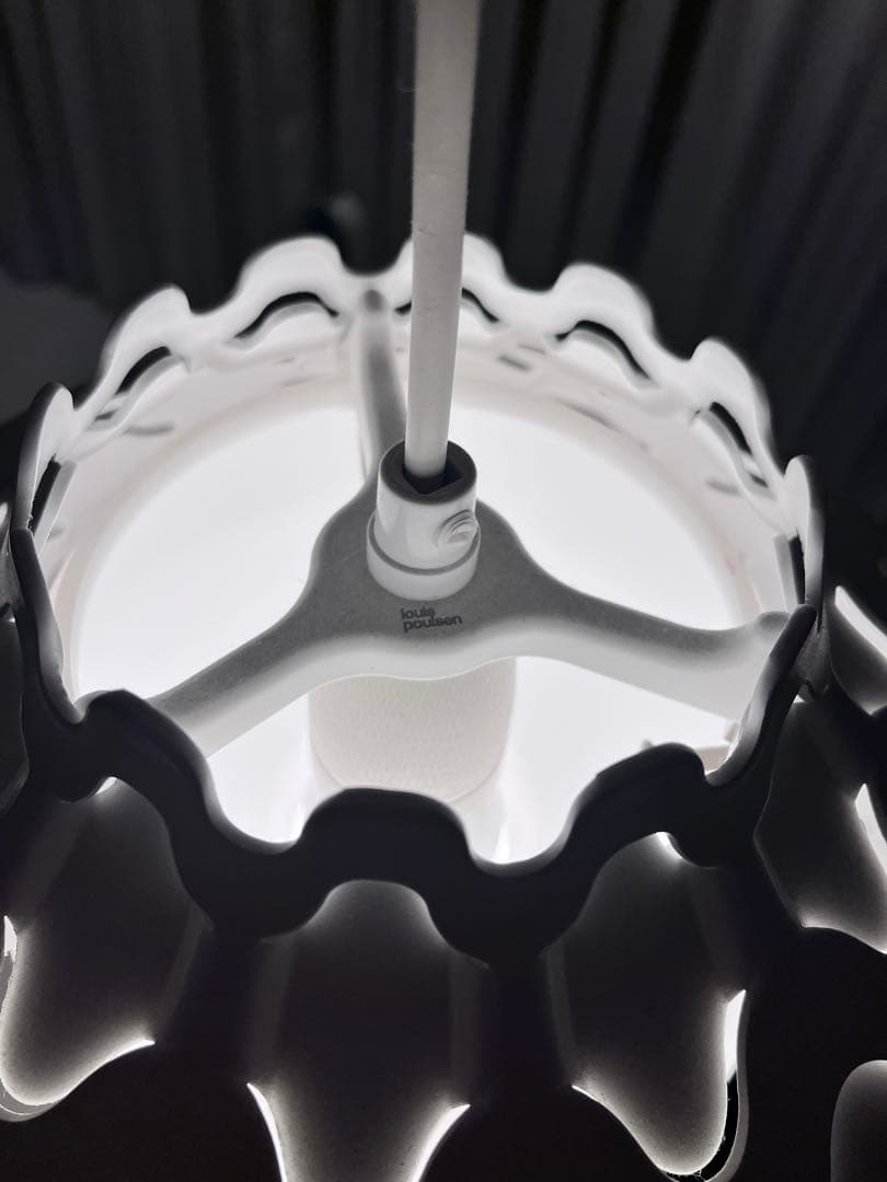 ルイス・ポールセン　LCシャッターズ　ホワイト