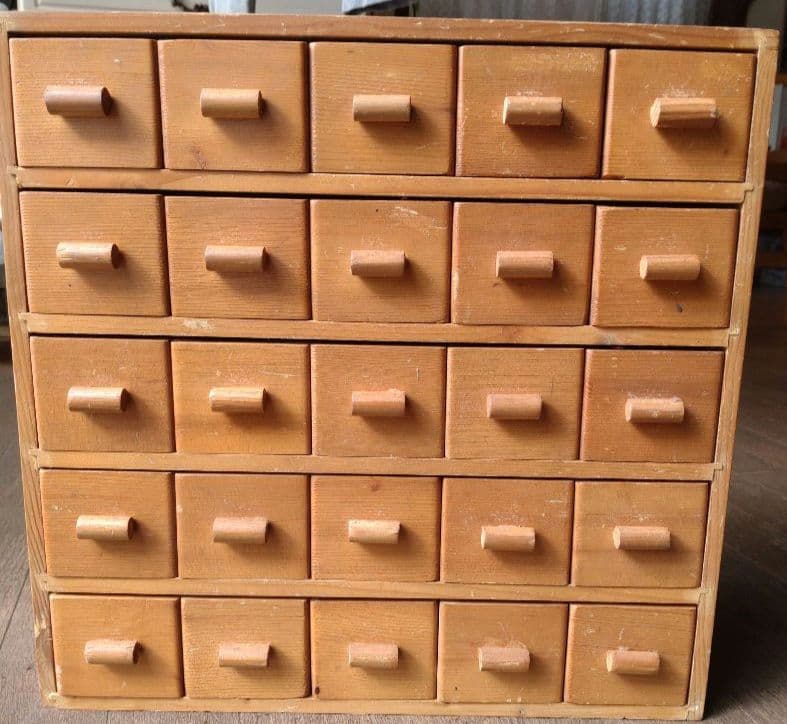 薬棚　薬箪笥　木製　引き出し　アンティーク