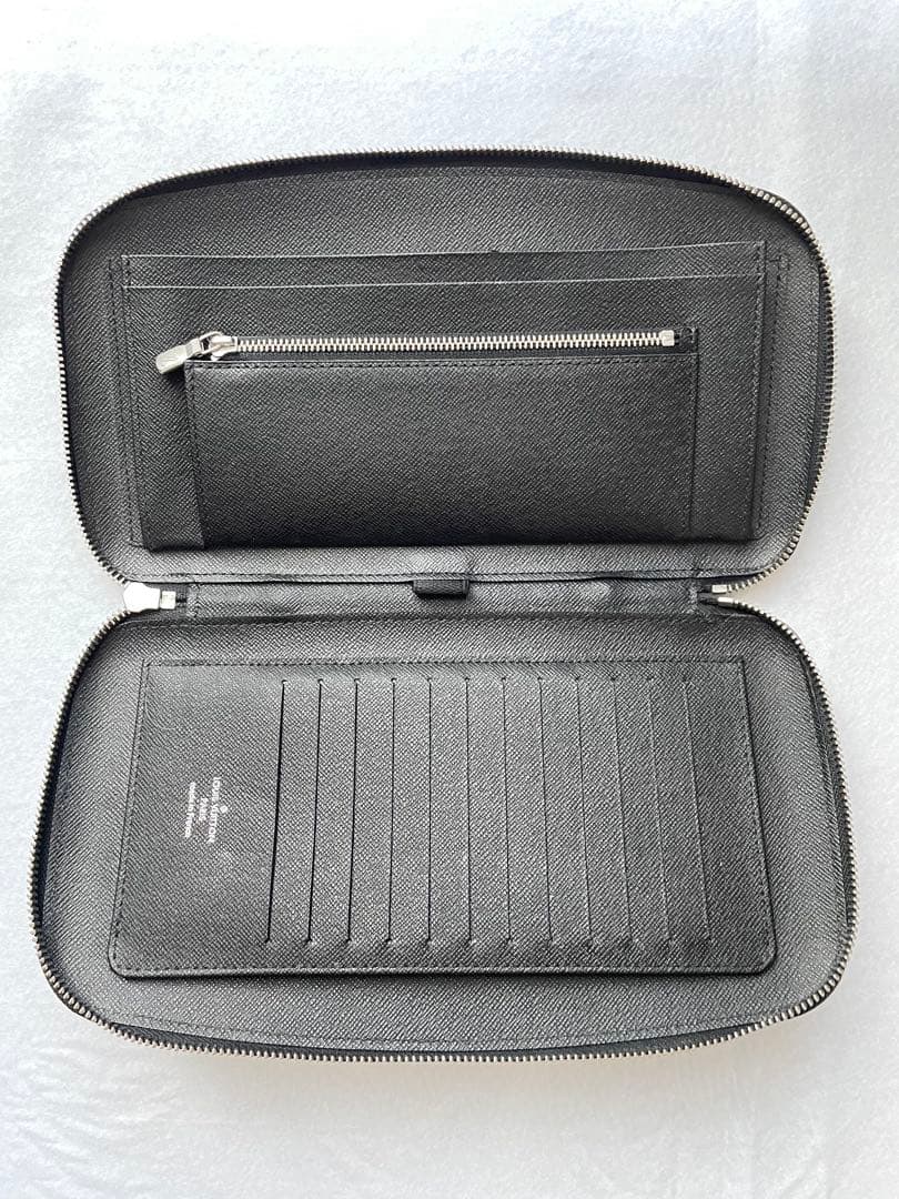 LOUIS VUITTON ブラック レザーケース　布袋、箱付き