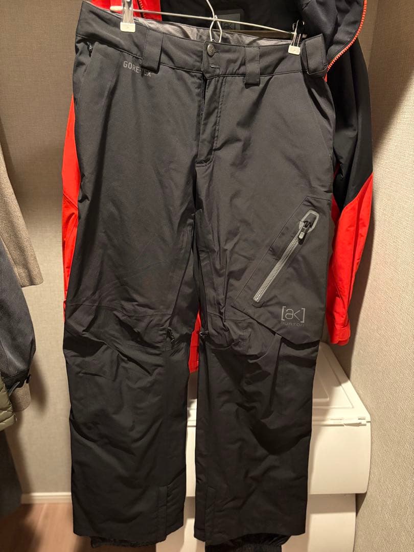 Burton [ak]GORE-TEX スノーボードジャケット&パンツセット販売