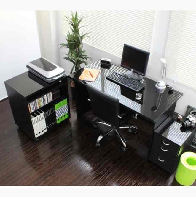 2人でも使用可能！ダブルデスク、チェスト3点セット