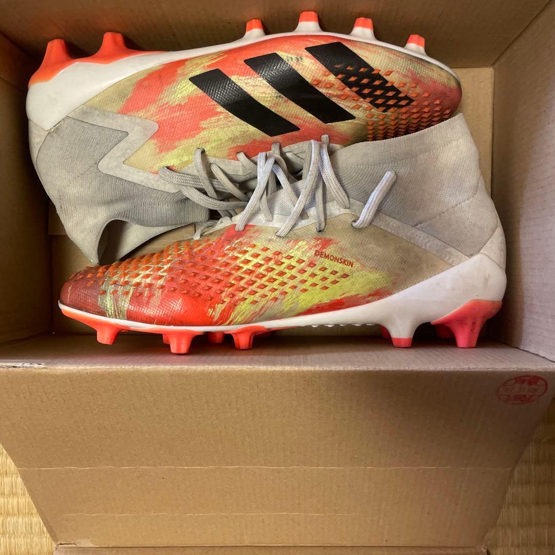 アイディダス　プレデターミューテータ