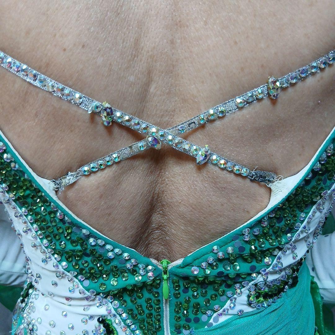 社交ダンスモダンドレス　腕付き　緑　白