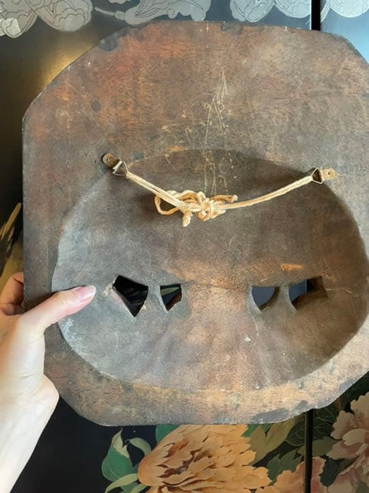 断捨離！【中古品】木彫りの赤鬼人形です。【送料無料】