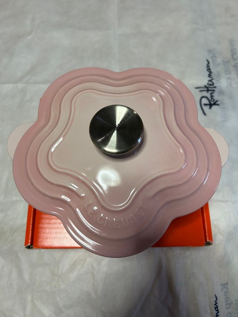 ル・クルーゼ　ココットフルール　シェルピンク　20cm 両手鍋
