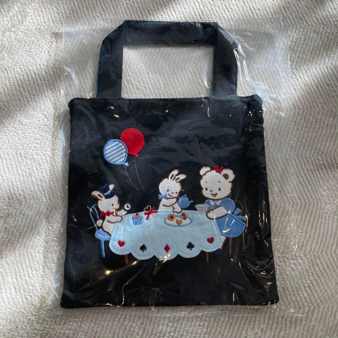 【新品　未使用　未開封】ファミリア　トートバッグ　アリス　ワンダーランド
