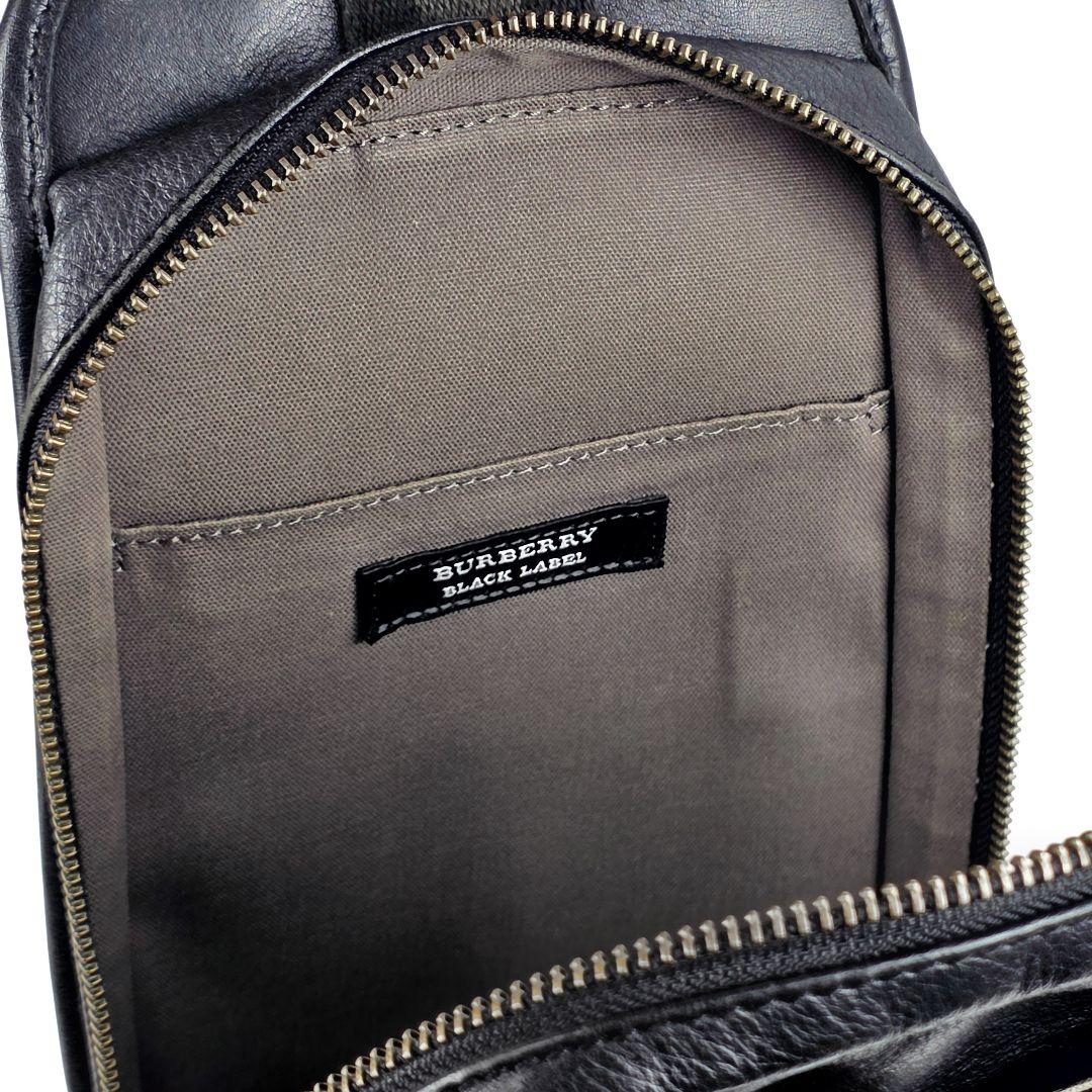 美品 バーバリー ブラックレーベル レザー ボディバッグ ショルダーバッグ