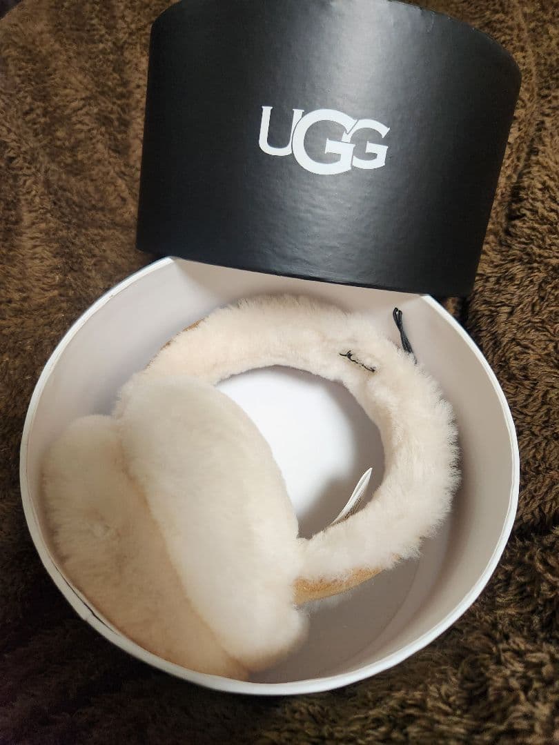 UGG イヤーマフ チェスナット