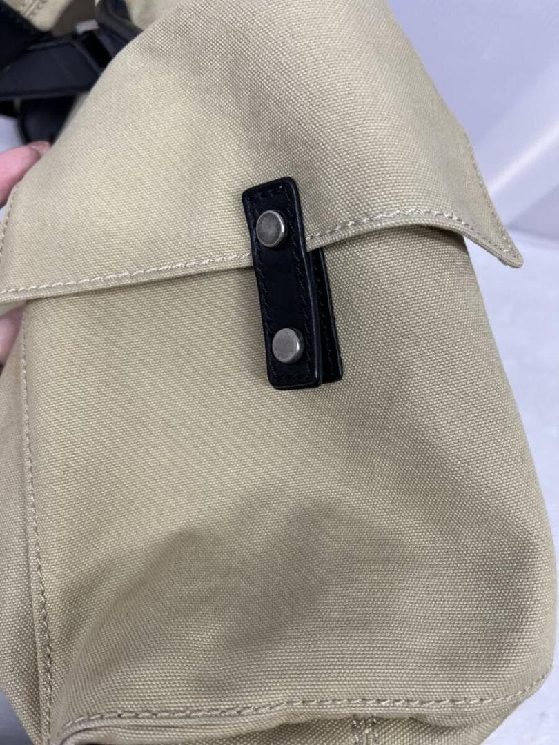 H-183 ディースクエアード2 DSQUARED2 メッセンジャーバッグ