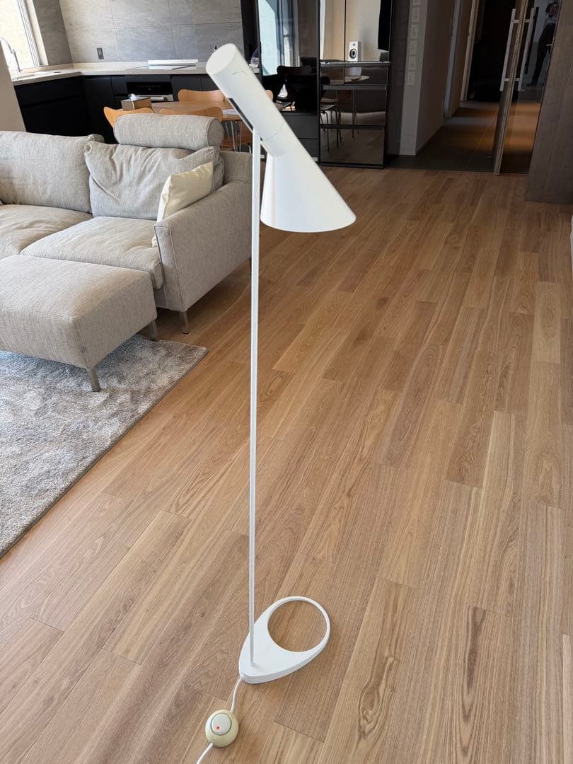 ルイスポールセン AJフロアランプ Louis Poulsen