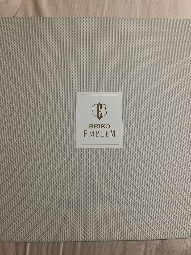 SEIKO EMBLEM 掛時計　スワロフスキー製クリスタライズつき