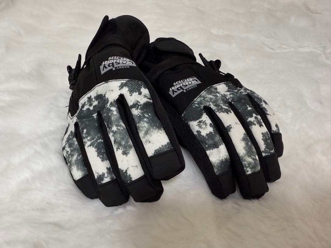 子ども用スノボスキーウェア130、手袋、the northfaceニット帽セット