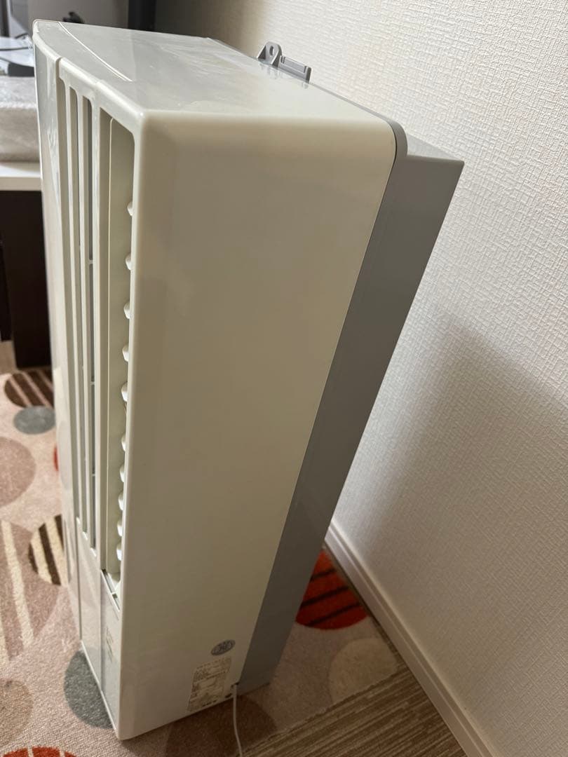 コロナルームエアコン ウインド形冷房専用 形式名 CW-169G