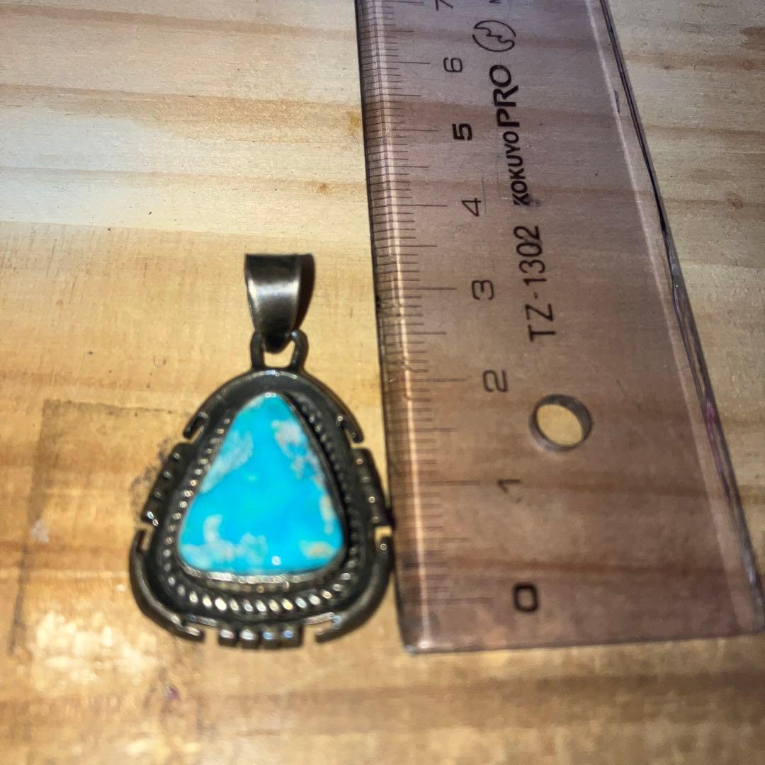 ターコイズ　ペンダント　ドロップ　インディアンジュエリー　スリーピングビューティ
