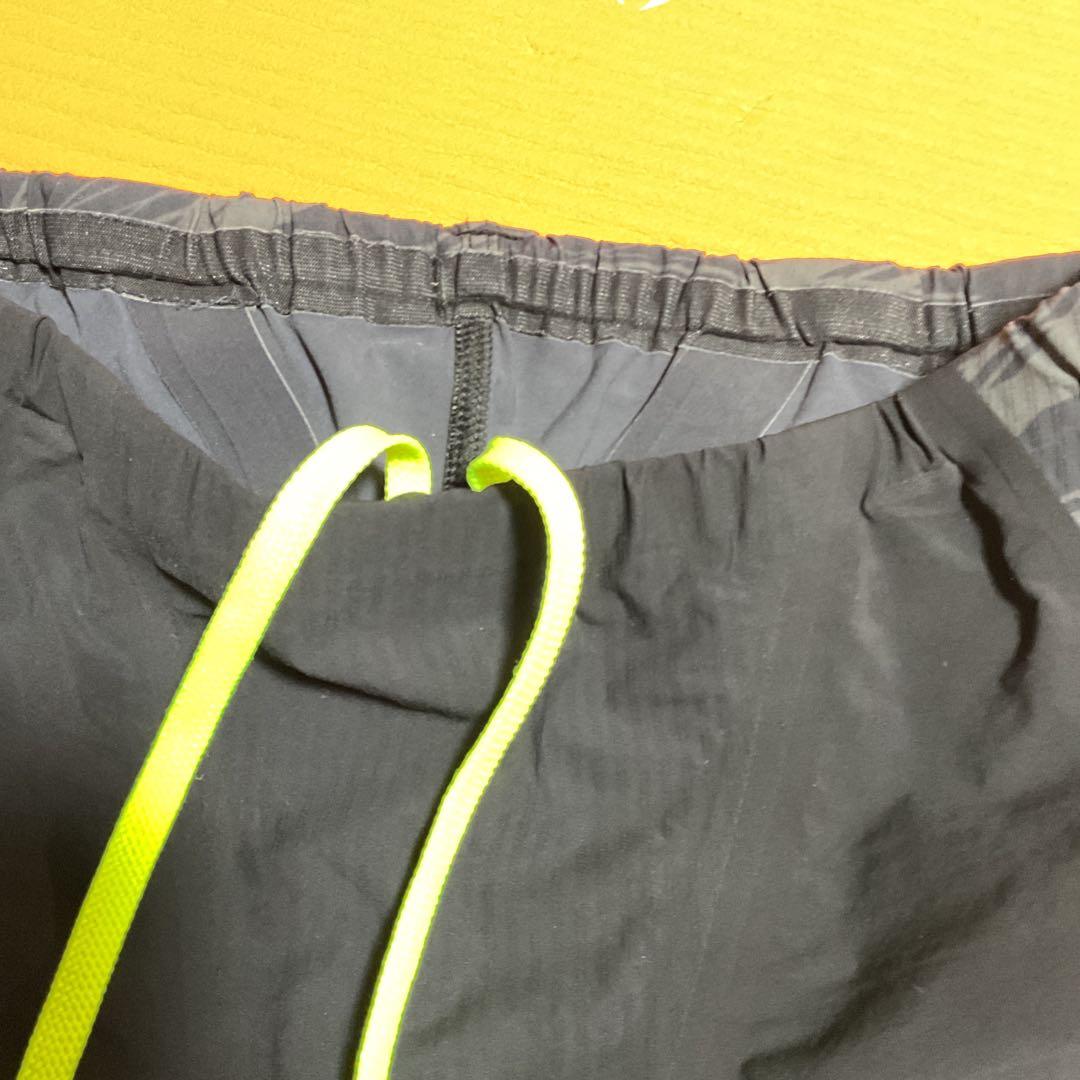 Mizuno 競泳水着 黒/グレー ストライプ