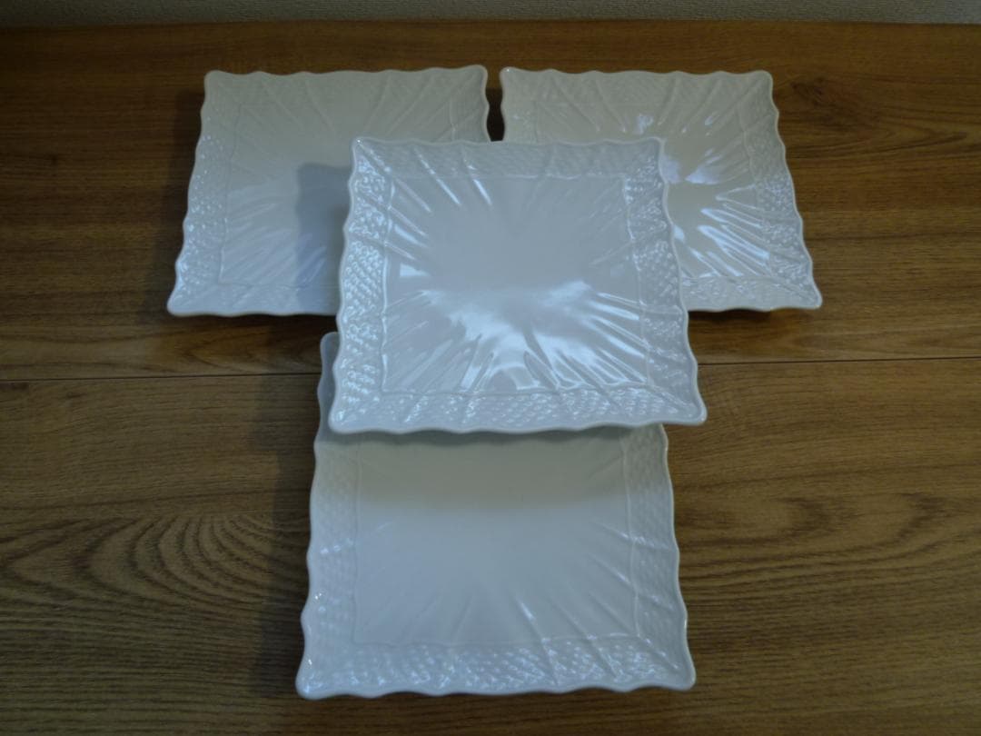 【リーリ】ベッキオホワイト 15㎝角皿+ディッシュラウンドS