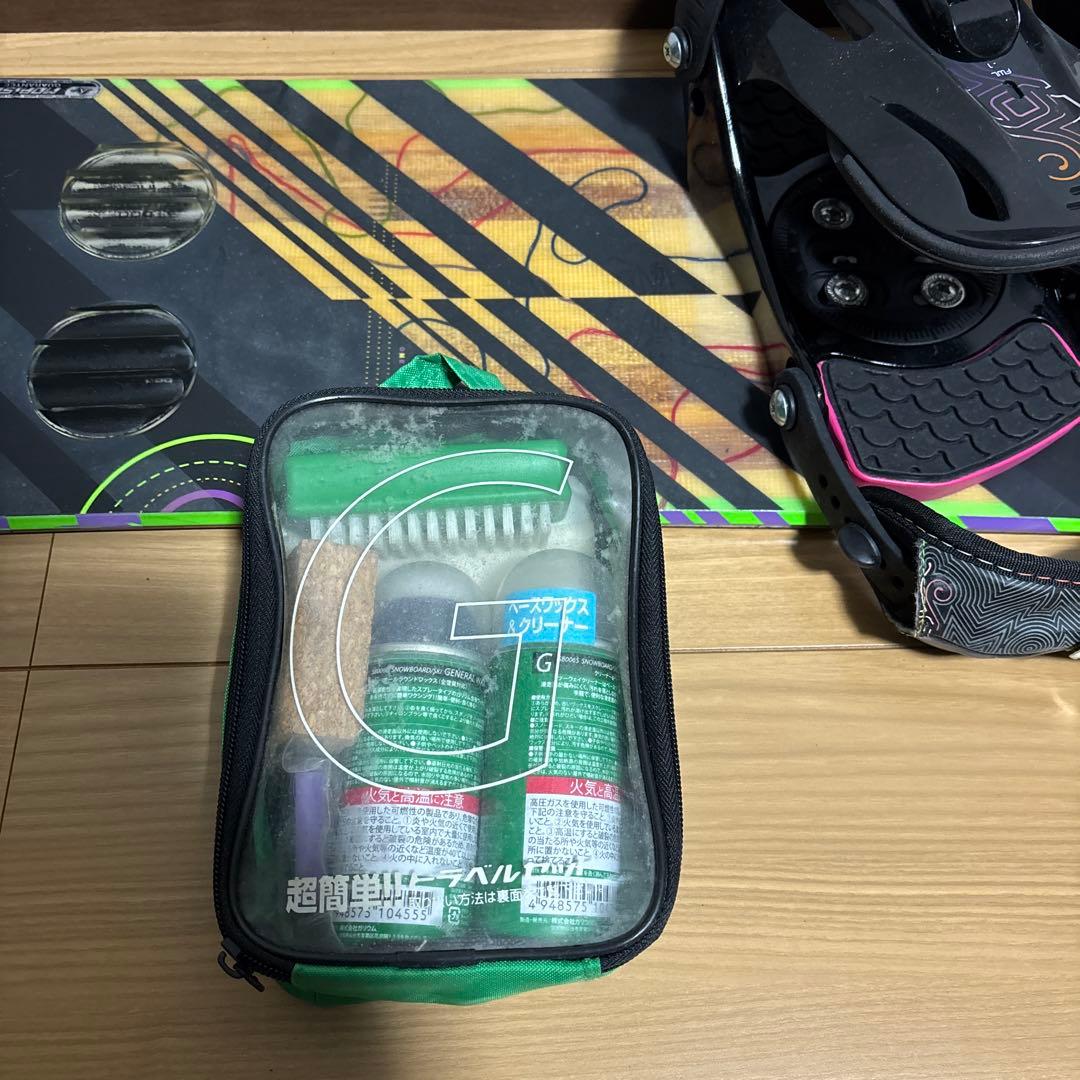 K2スノーボード ブラック/イエロー バインディング ワックス、ボードケース付き