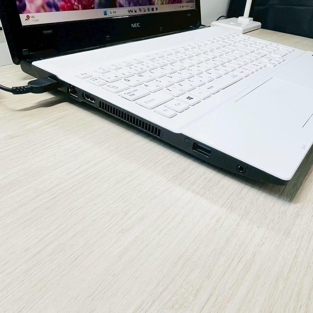 爆速SSD✨Windows11 ノートパソコン オフィス カメラ i5 白