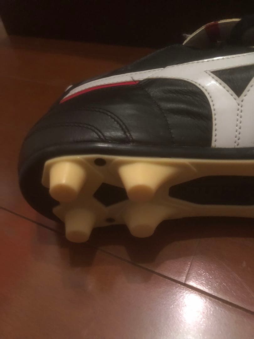 MORELIA サッカーシューズ 黒/赤/白