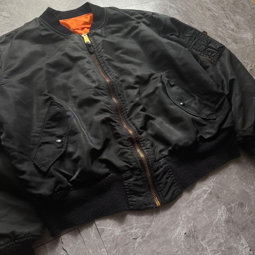 ALPHA MA-1 フライトジャケット　ミリタリー　USA製　バックロゴ　短丈