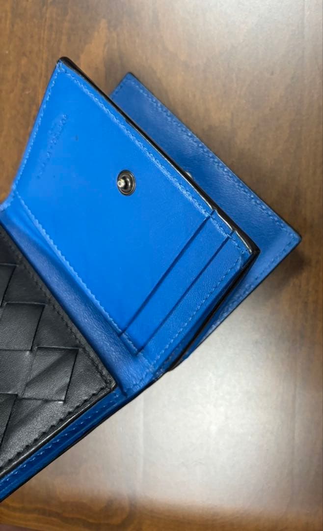 【ああ】Bottega Veneta 三つ折り財布　レザーブラック×ブルー