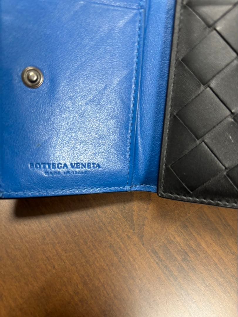 【ああ】Bottega Veneta 三つ折り財布　レザーブラック×ブルー
