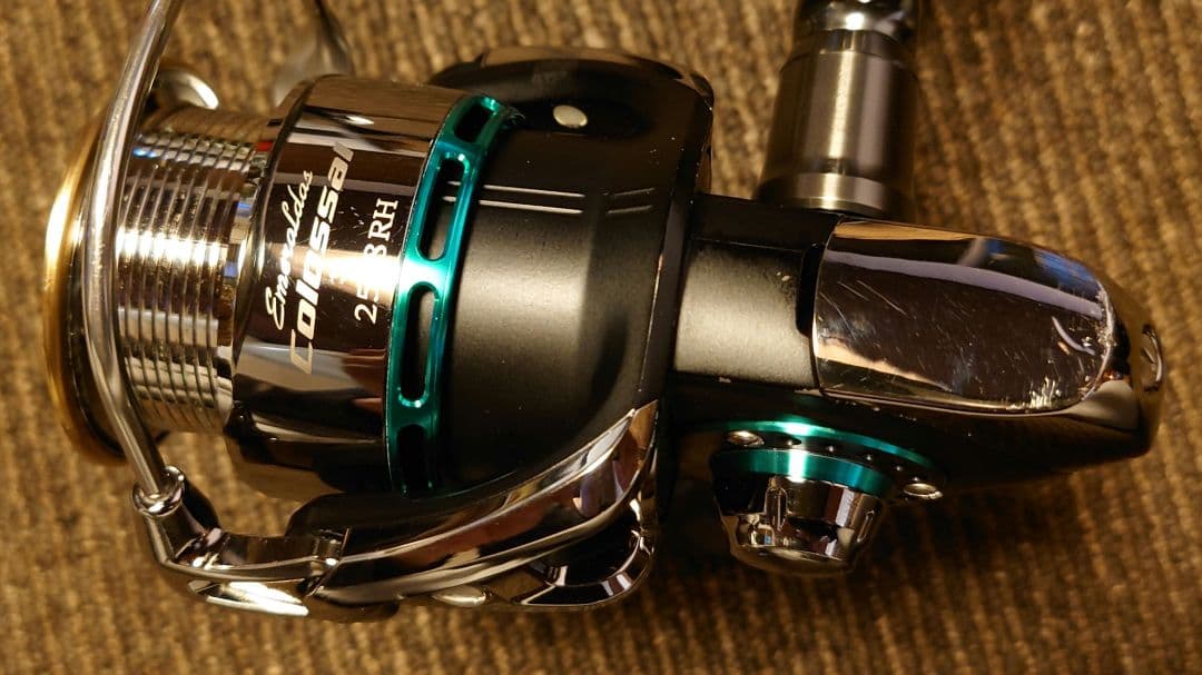 超希少廃盤ダイワ09エメラルダス コロッサル 2508RHW AIR 15 EX