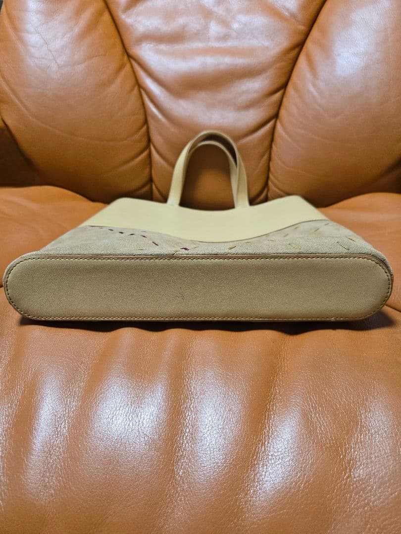 BURBERRY　LONDON　バーバリー　レザートートバッグ