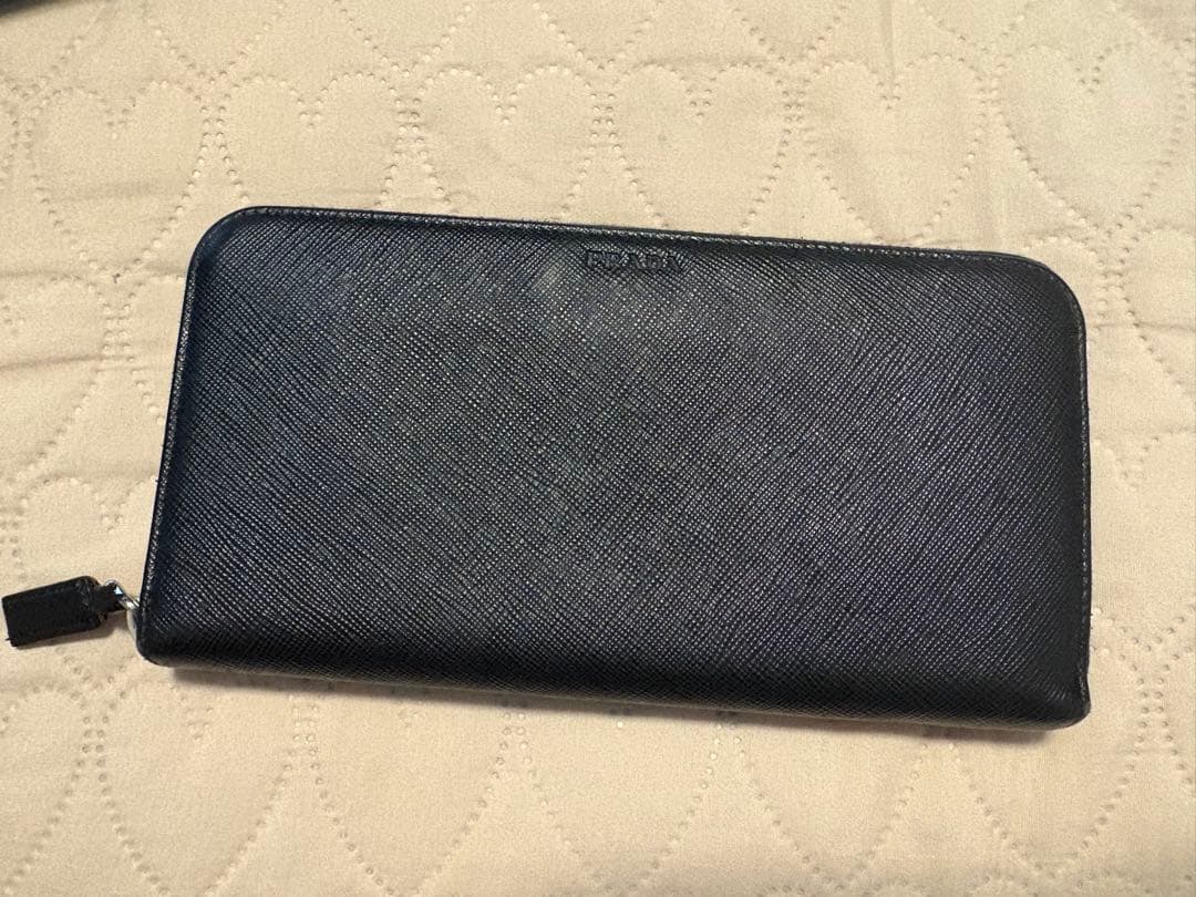 PRADA黒 長財布